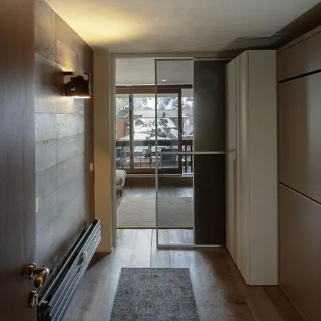 Апартаменти Hellochalet - Bellevue - Slopeside With Terrace *