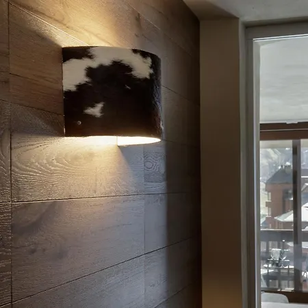 Hellochalet - Bellevue - Slopeside With Terrace アパート